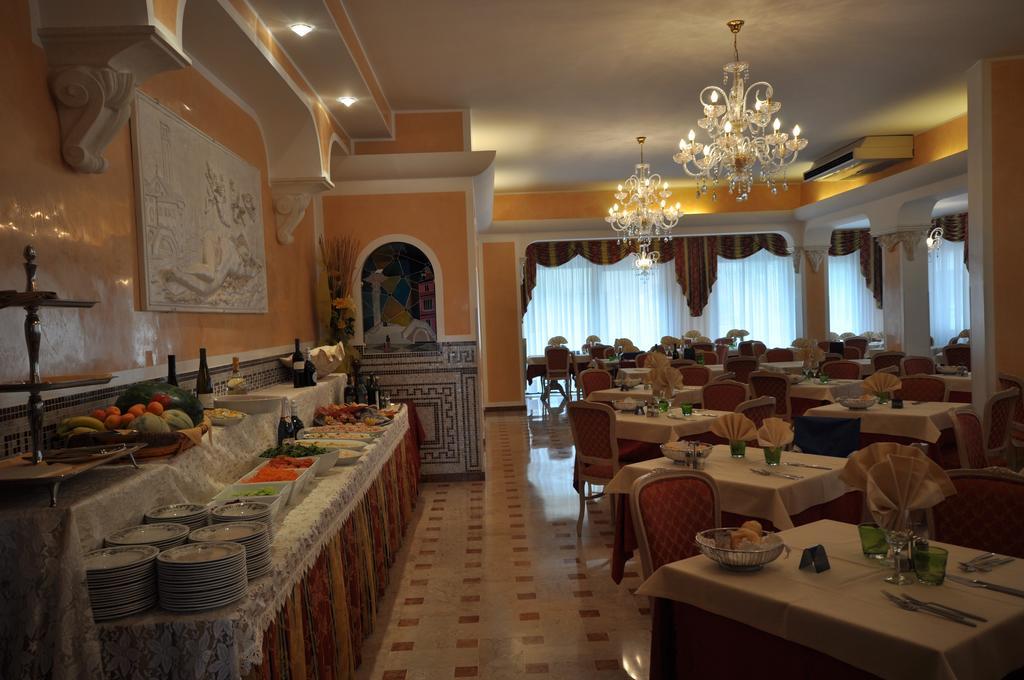 Hotel Real Sottomarina Ngoại thất bức ảnh