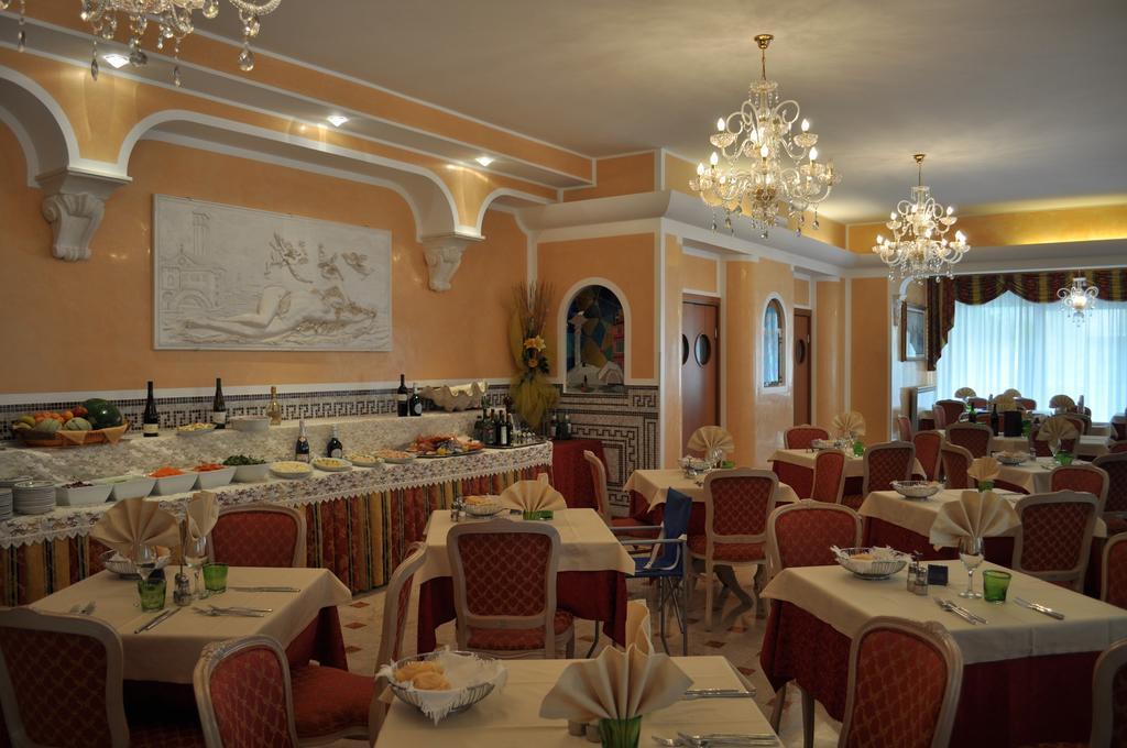 Hotel Real Sottomarina Ngoại thất bức ảnh